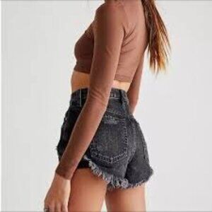 We The Free 100% Cotton Black Distressed High Rise  Cut Offs Size 27